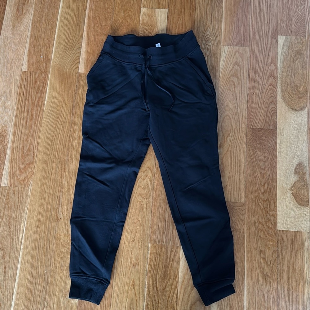 Lululemon Scuba High-Rise Jogger